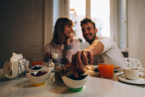 improve your relationship with food and feel healthier using hypnosis